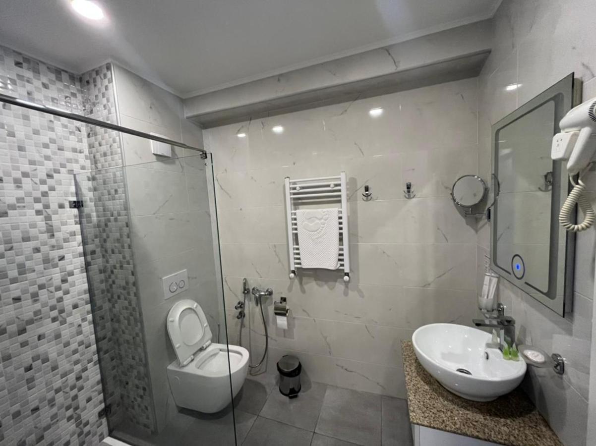 Hotel Genio Tbilisi Bagian luar foto