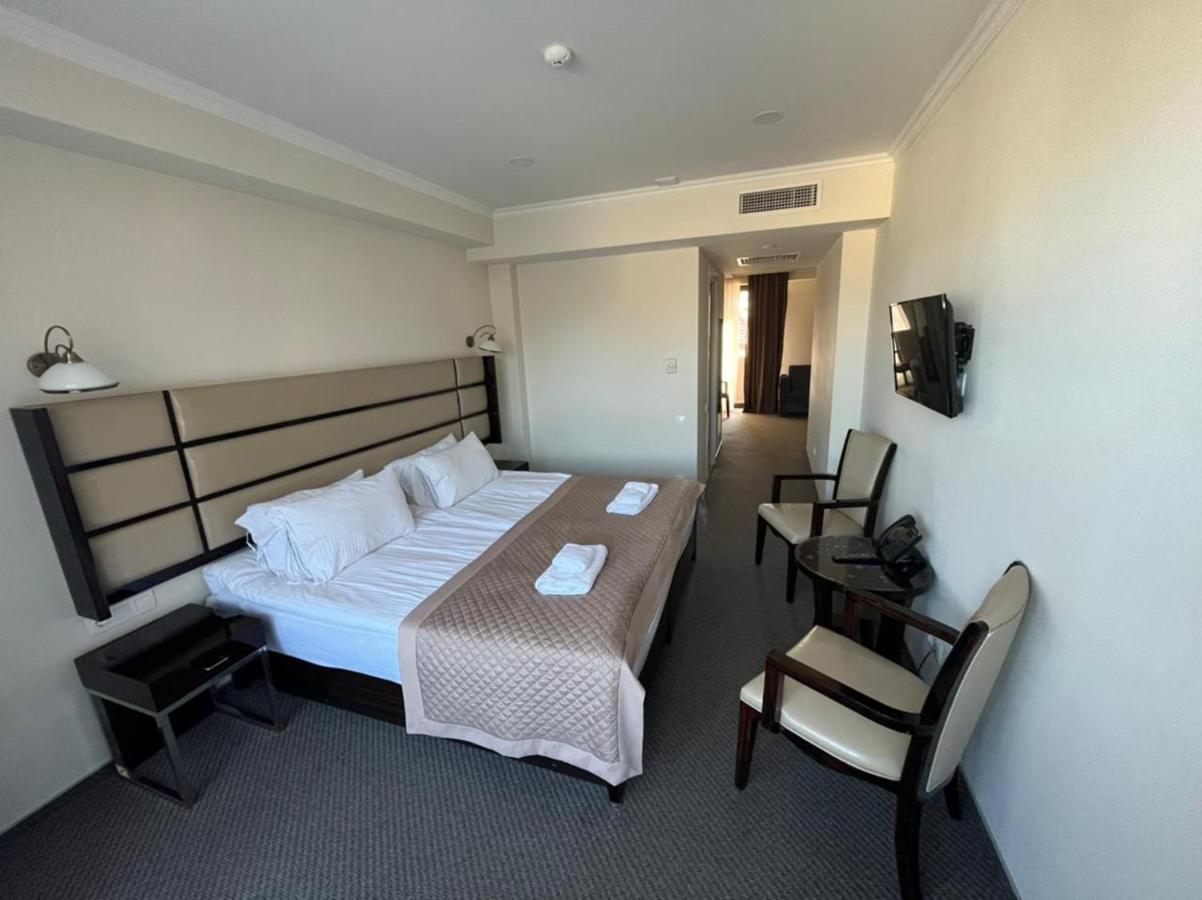 Hotel Genio Tbilisi Bagian luar foto