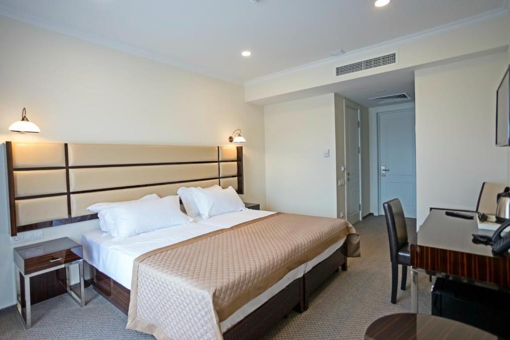 Hotel Genio Tbilisi Bagian luar foto