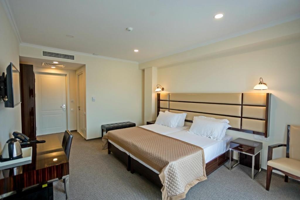 Hotel Genio Tbilisi Bagian luar foto