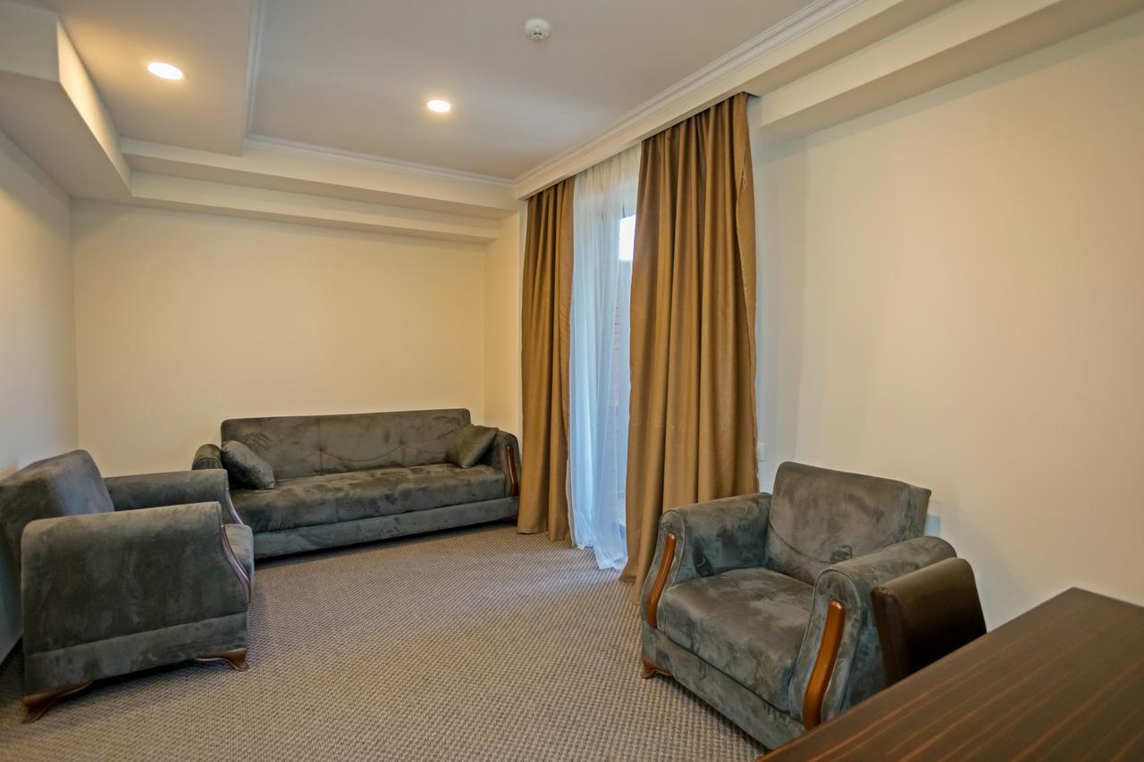Hotel Genio Tbilisi Bagian luar foto