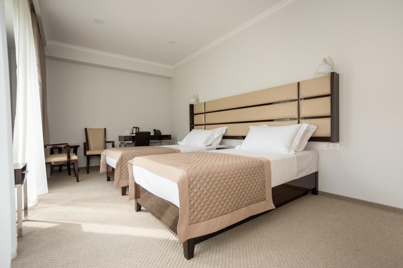 Hotel Genio Tbilisi Bagian luar foto